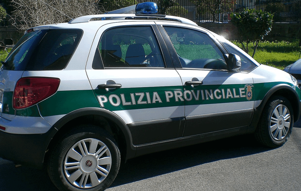UHAPŠEN SRBIN U RIMU: Pretio bivšoj devojci pa NAPAO NOŽEM policiju 'Videćete kad izađem šta će vam se desiti'